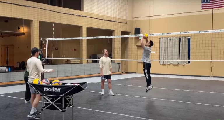 the Setter’s Role in Volleyball: Offense, Strategy, and Skills